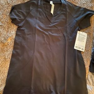 Lululemon swiftly tech short sleeve